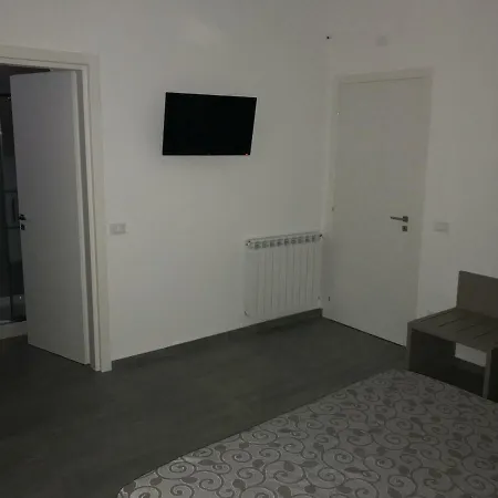 Peonia Guest house Aprilia